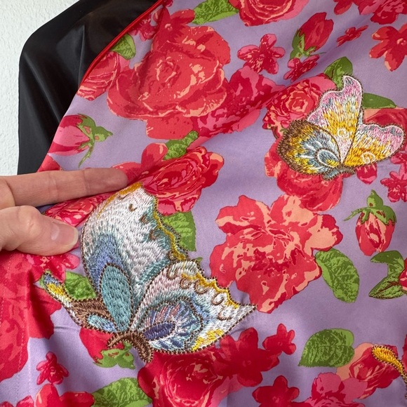 SILENCE+NOISE & URBAN OUTFITTERS Collab ‘Arielle’ Satin Bomber Jacket - Picture 16 of 17